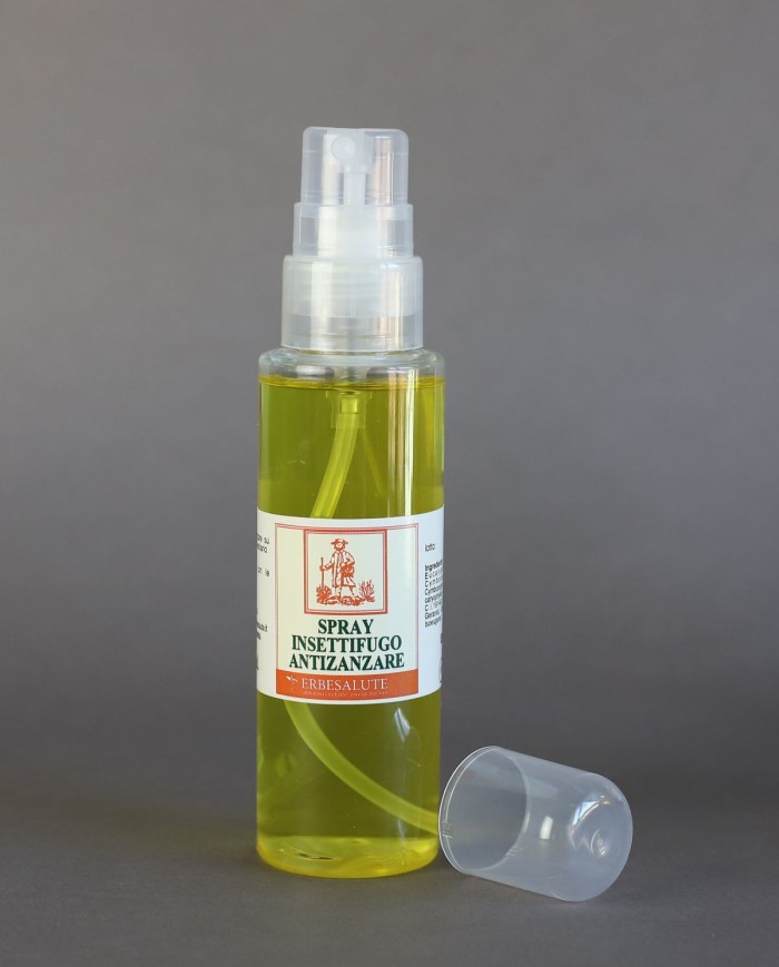 Antizanzare spray con oli essenziali